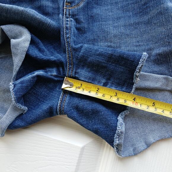 KUT From The Kloth Gidget Fray Shorts size 14 denim cutoffs jorts dark wash blue - Picture 12 of 15